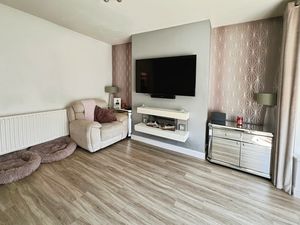 Lounge- click for photo gallery